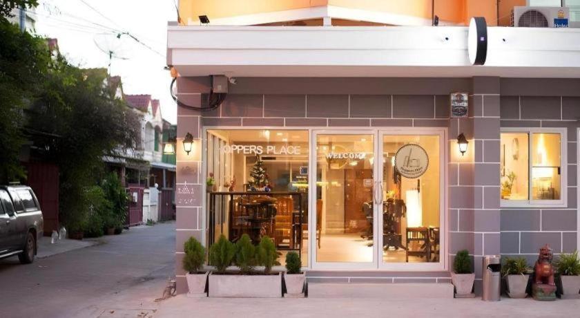 Hostel Hoppers Place Donmuang *