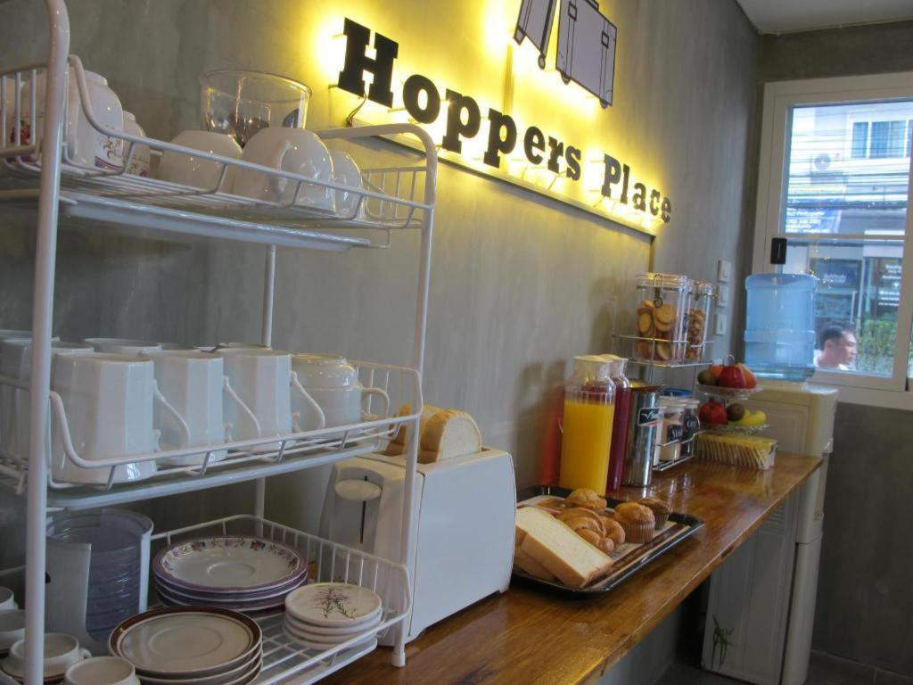 Hoppers Place Donmuang Hostel