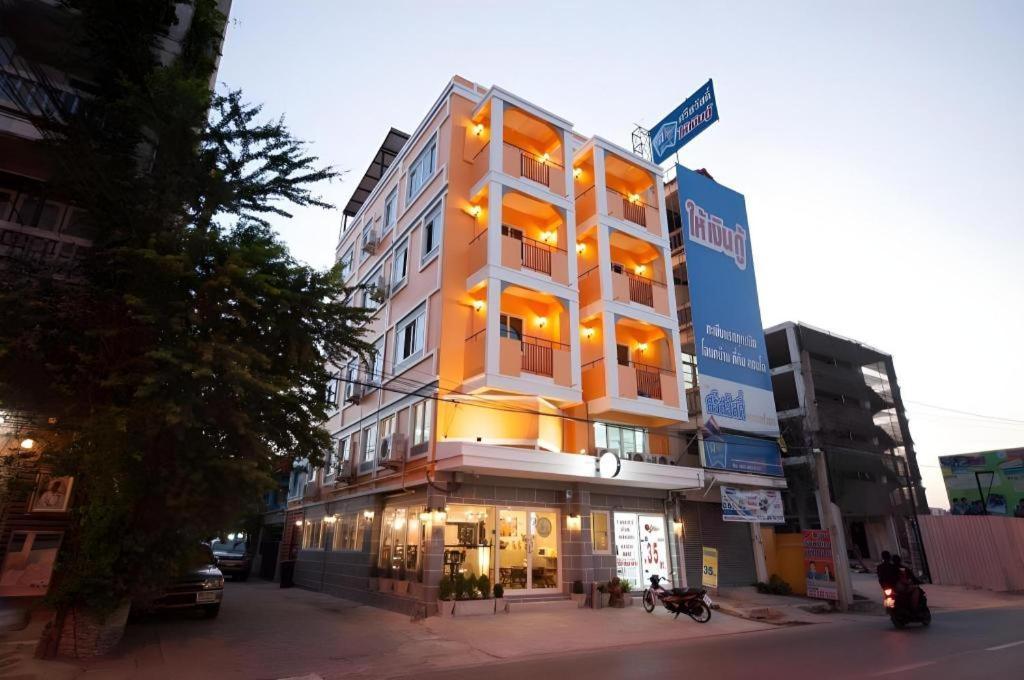 Hoppers Place Donmuang 旅馆