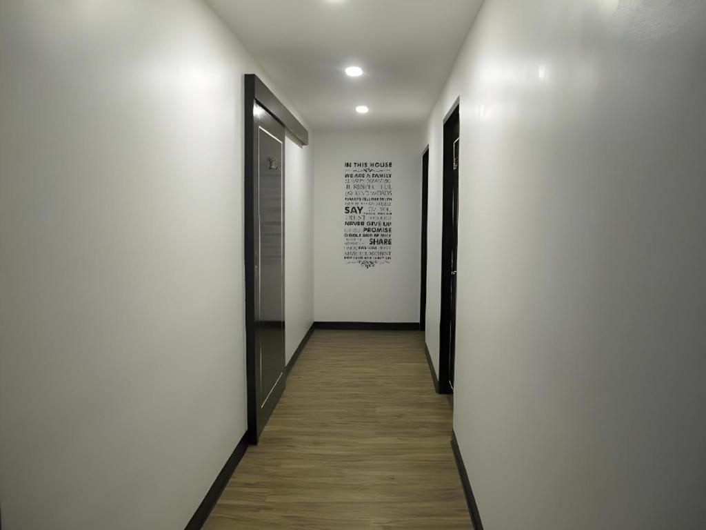 Hostel Hoppers Place Donmuang *