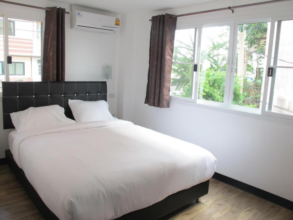 Hostel Hoppers Place Donmuang Bangkok