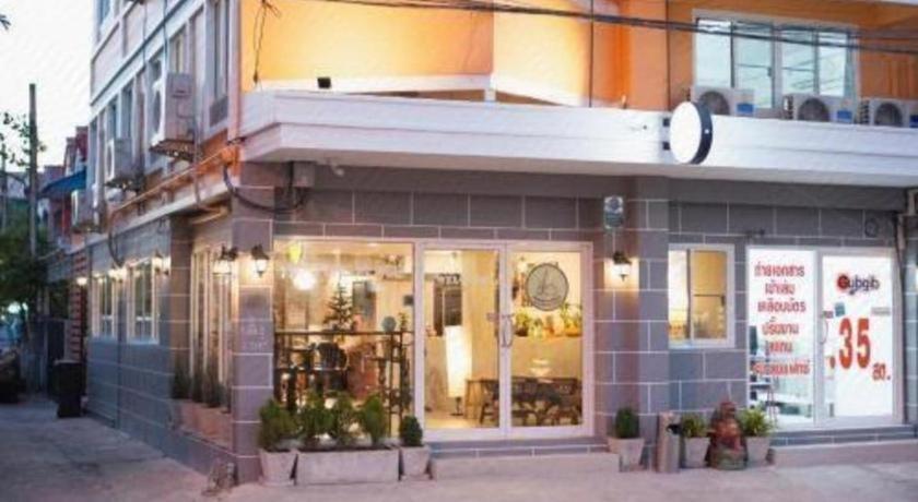 Hoppers Place Donmuang Hostel *