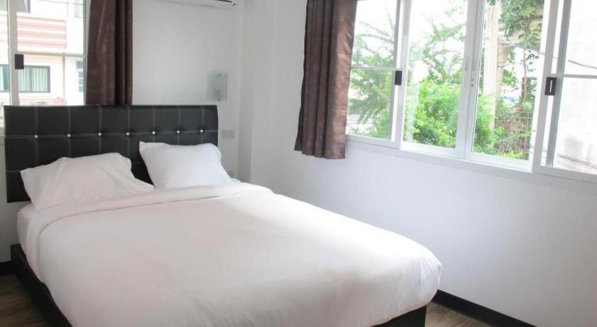 Hoppers Place Donmuang Hostel Bangkok